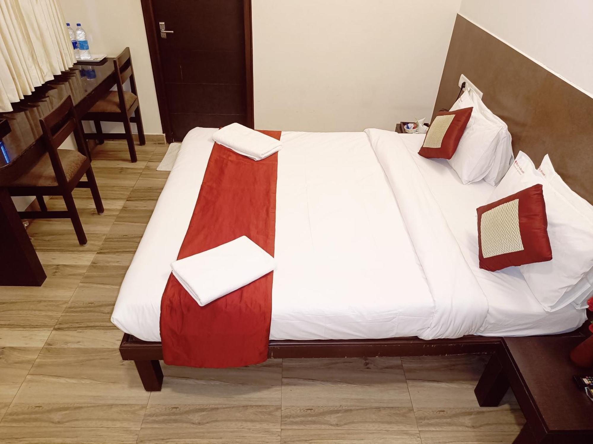 Hotel Marys Arcade Thanjavur Eksteriør billede